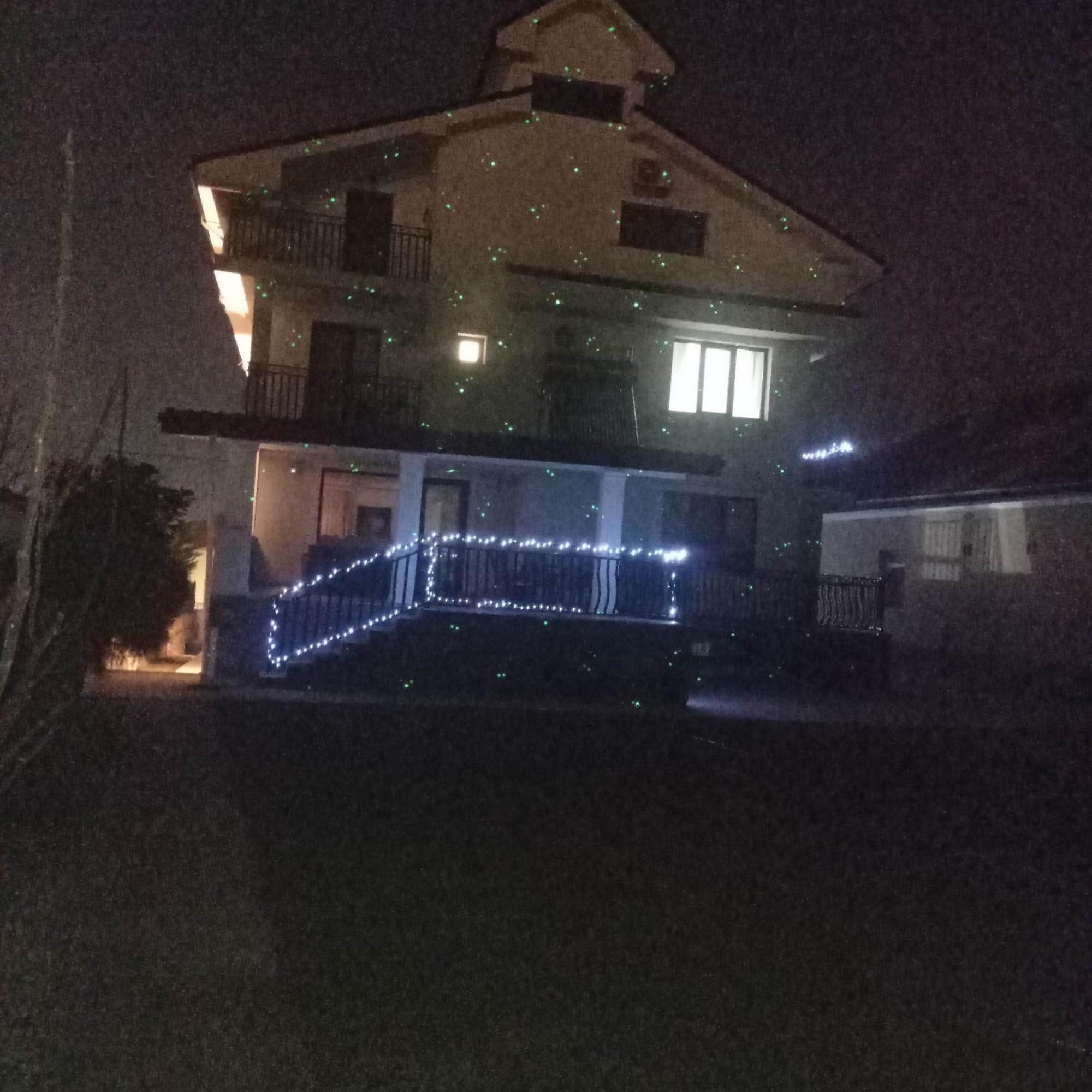 לינה וארוחת בוקר באילה אונו מאי Casa Leahu מראה חיצוני תמונה